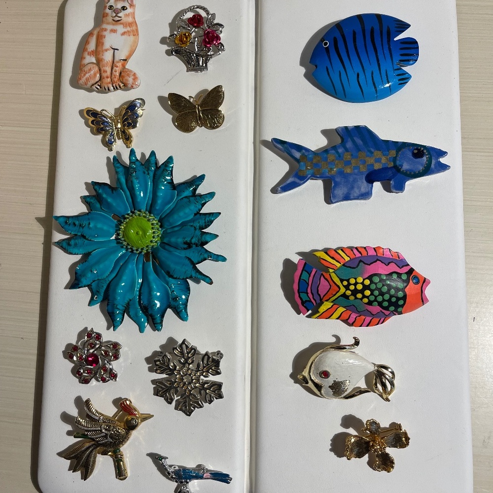 Brooches, Brooches, & More Brooches -14 Total